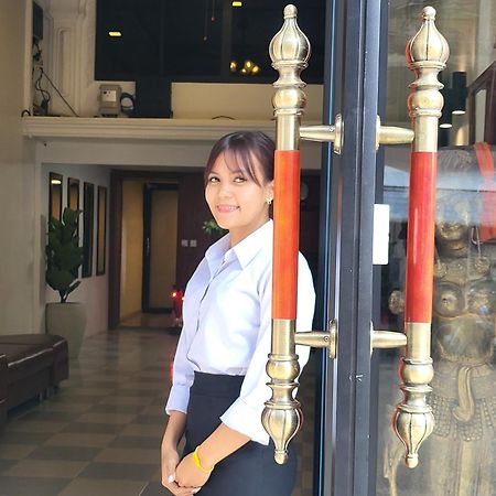 Sun Chakra Boutique Hotel Phnom Penh Bagian luar foto