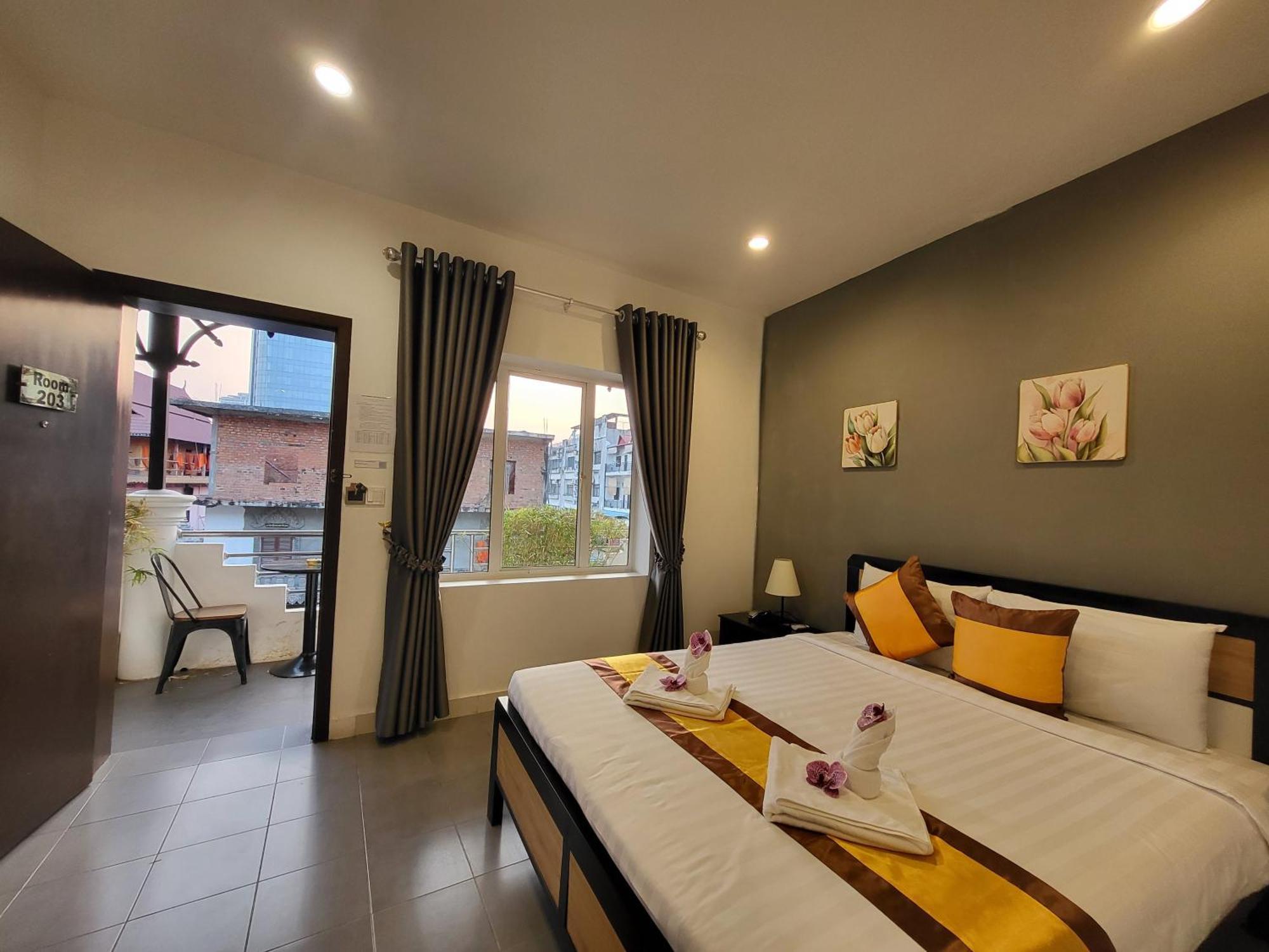Sun Chakra Boutique Hotel Phnom Penh Bagian luar foto