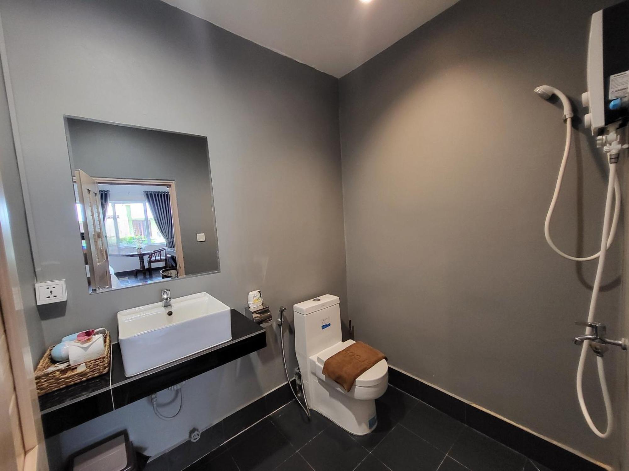 Sun Chakra Boutique Hotel Phnom Penh Bagian luar foto